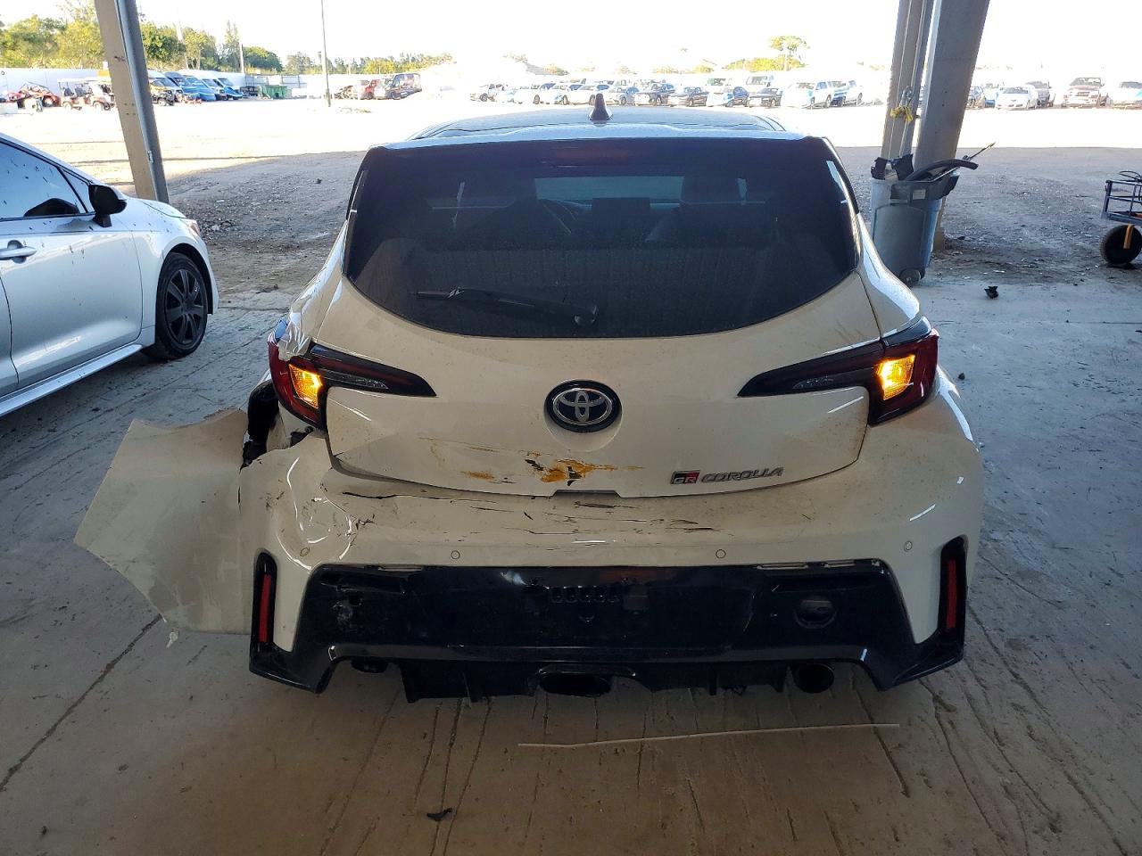 2024 TOYOTA COROLLA photo 16