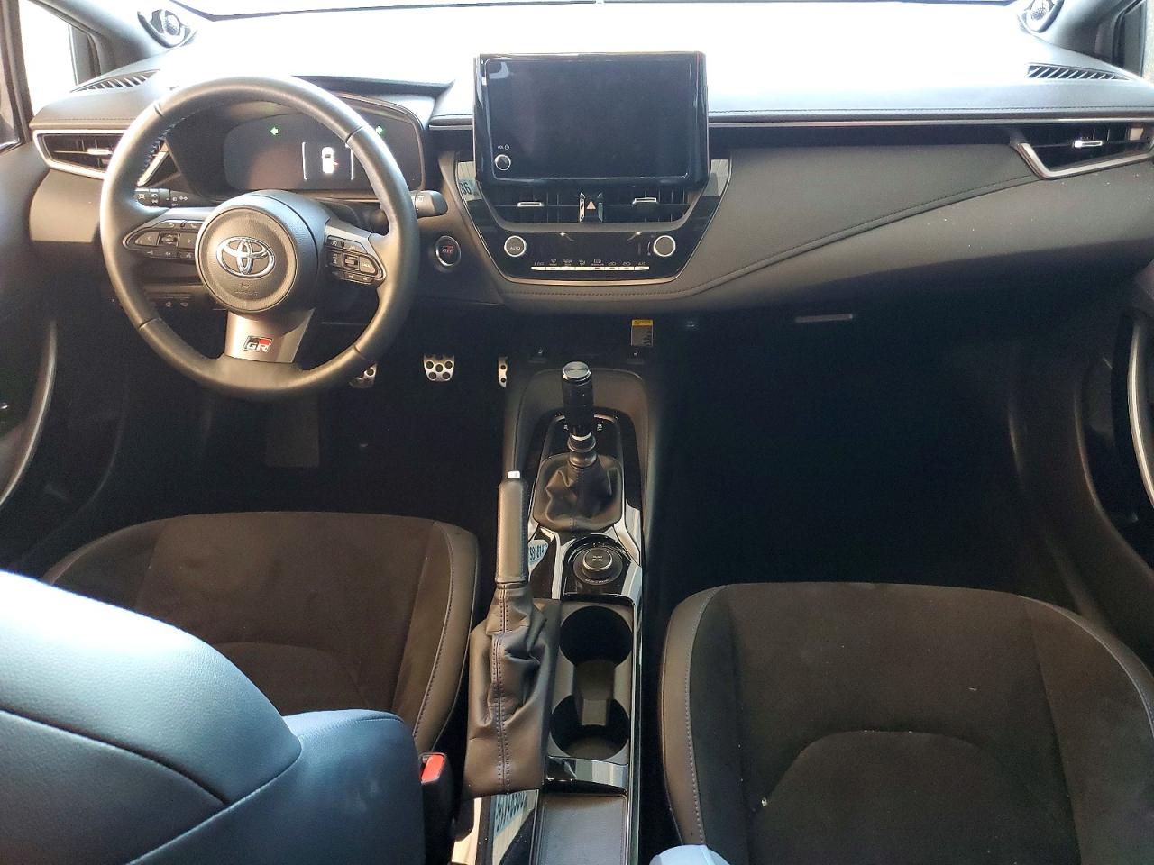 2024 TOYOTA COROLLA photo 22
