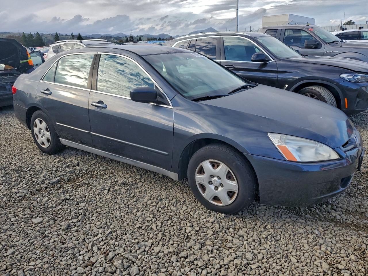 2005 HONDA ACCORD LX photo 4