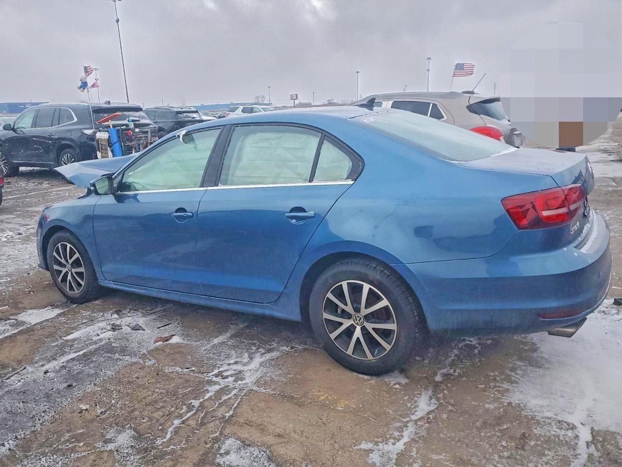 2017 VOLKSWAGEN JETTA SE photo 2