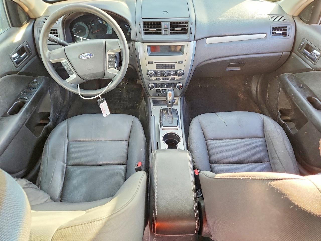2010 FORD FUSION SE photo 8