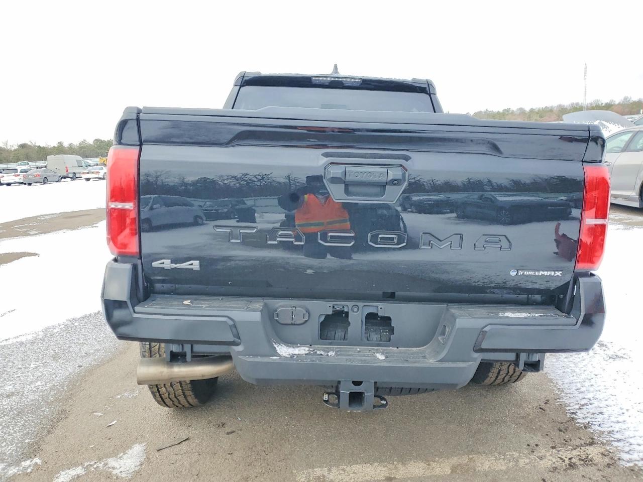 2025 TOYOTA TACOMA DOUBLE CAB photo 6