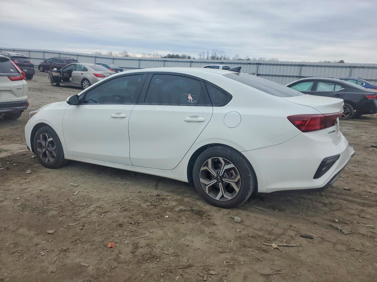 2021 KIA FORTE FE photo 2