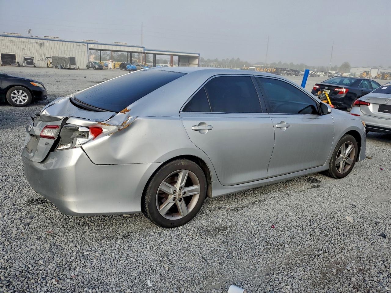 2012 TOYOTA CAMRY BASE photo 3