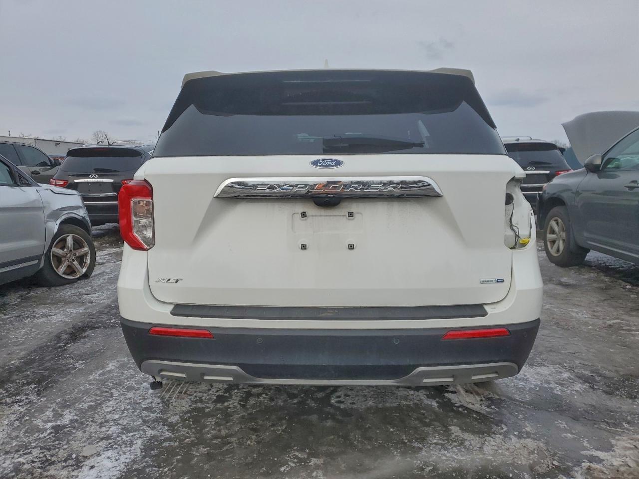 2020 FORD EXPLORER XLT photo 6