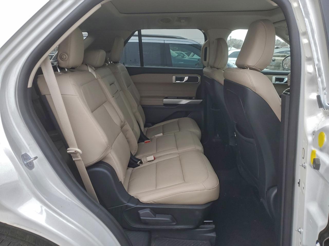 2020 FORD EXPLORER XLT photo 11