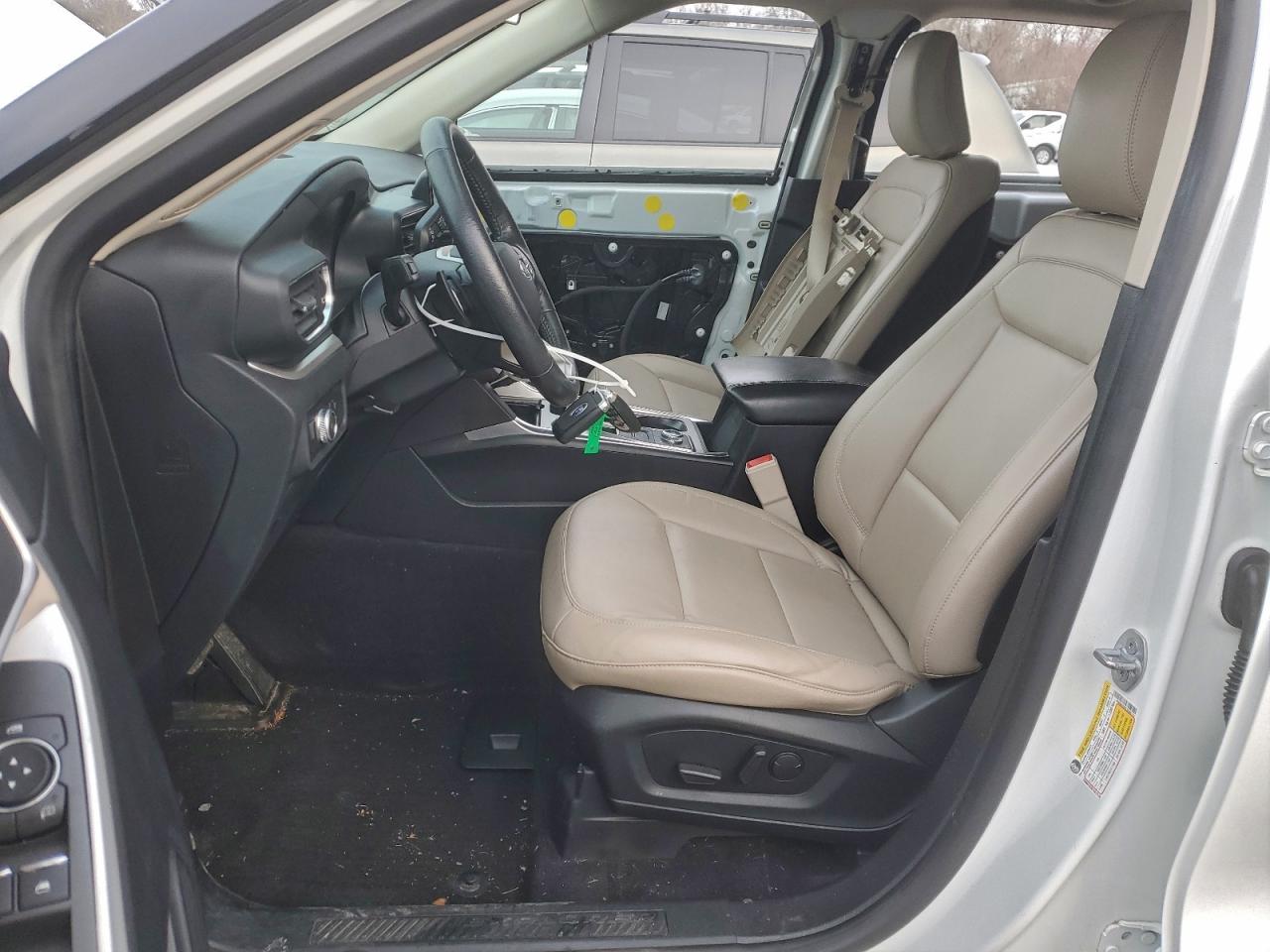 2020 FORD EXPLORER XLT photo 7