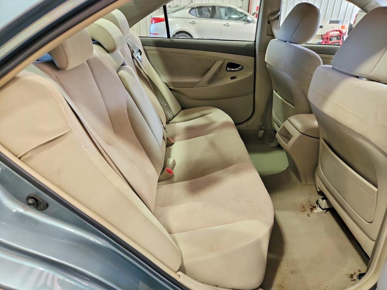 2011 TOYOTA CAMRY BASE photo 10