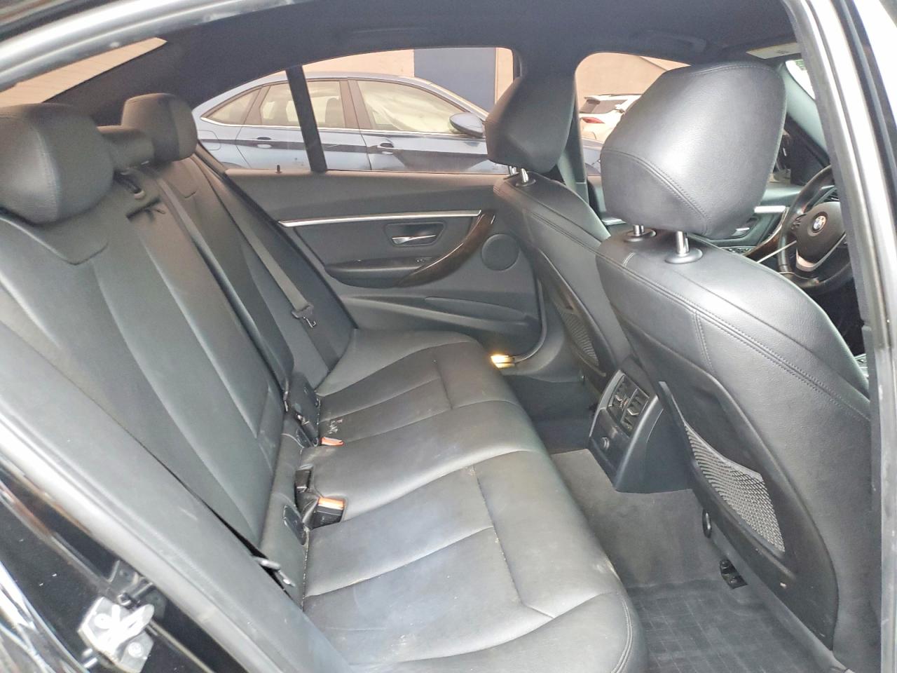 2016 BMW 328 XI SULEV photo 10