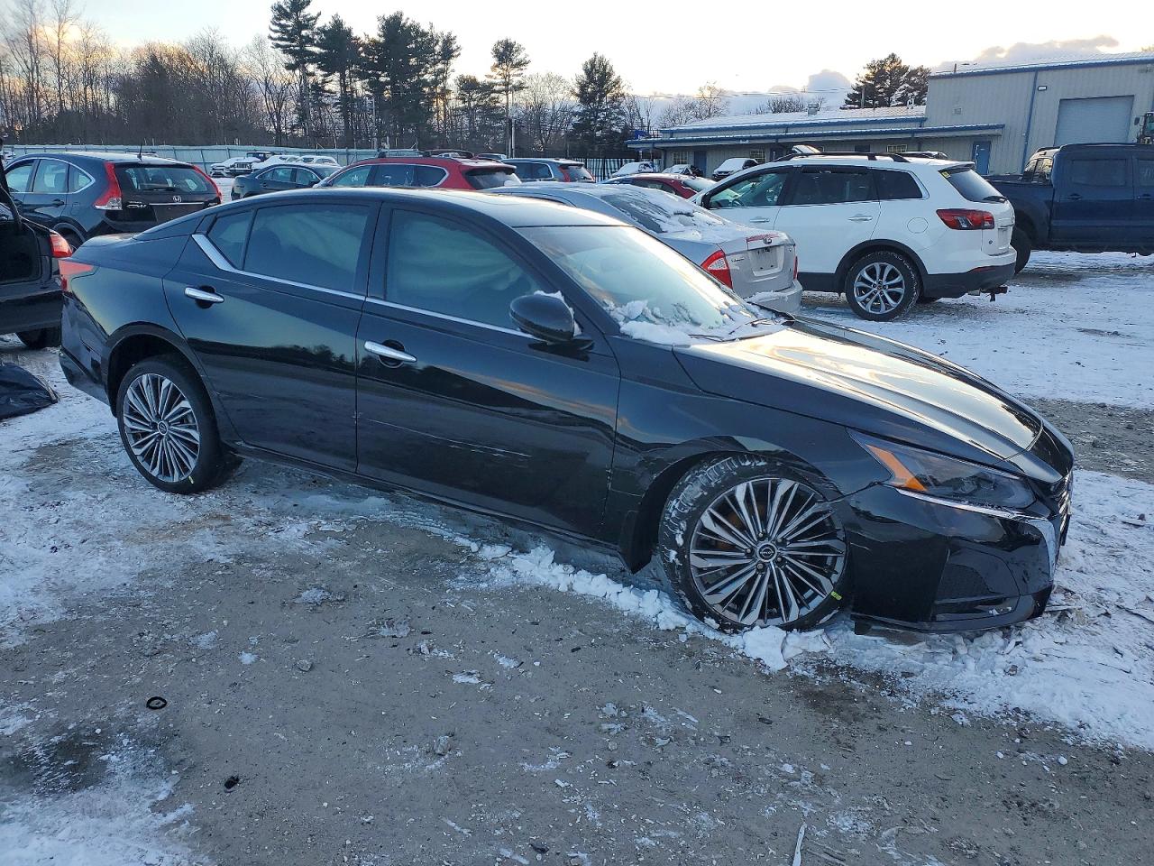 2024 NISSAN ALTIMA SL photo 4