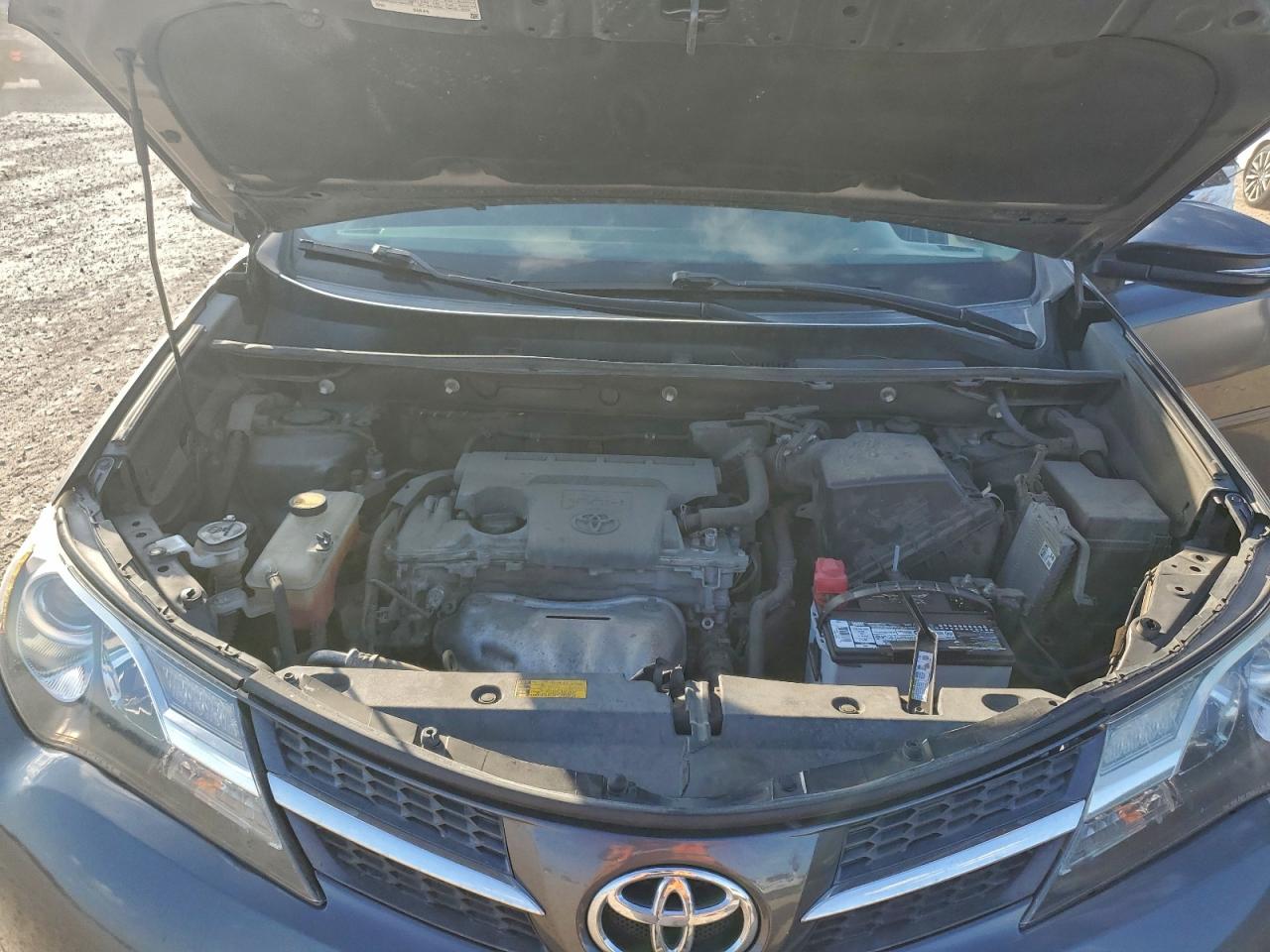 2015 TOYOTA RAV4 XLE photo 12