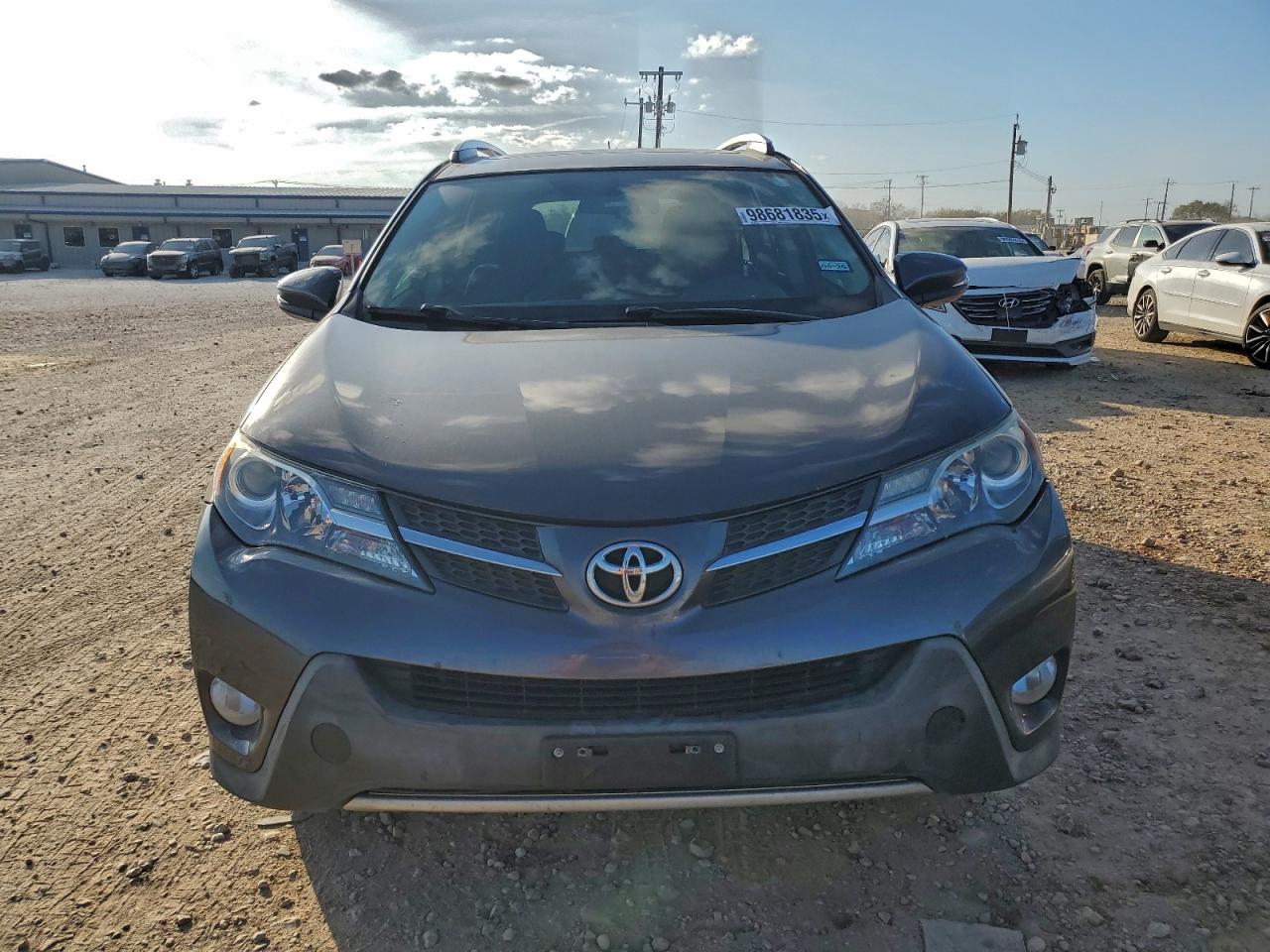2015 TOYOTA RAV4 XLE photo 5