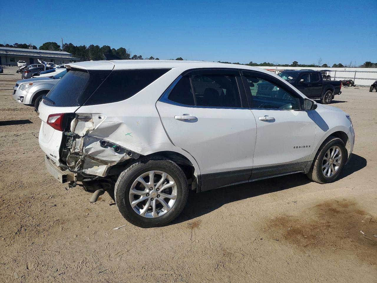 2021 CHEVROLET EQUINOX LT photo 3