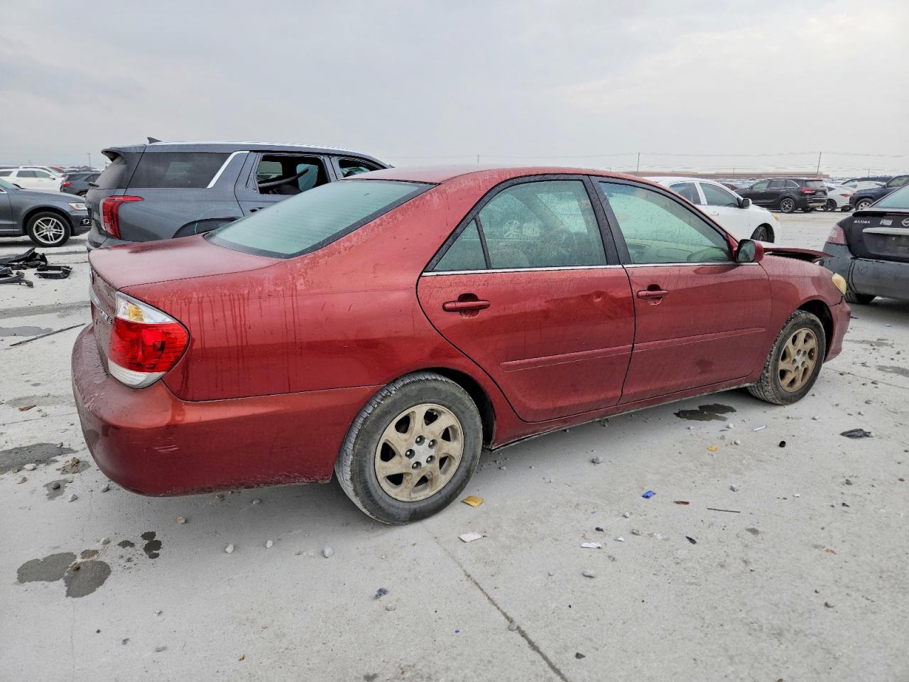 2005 TOYOTA CAMRY LE photo 3