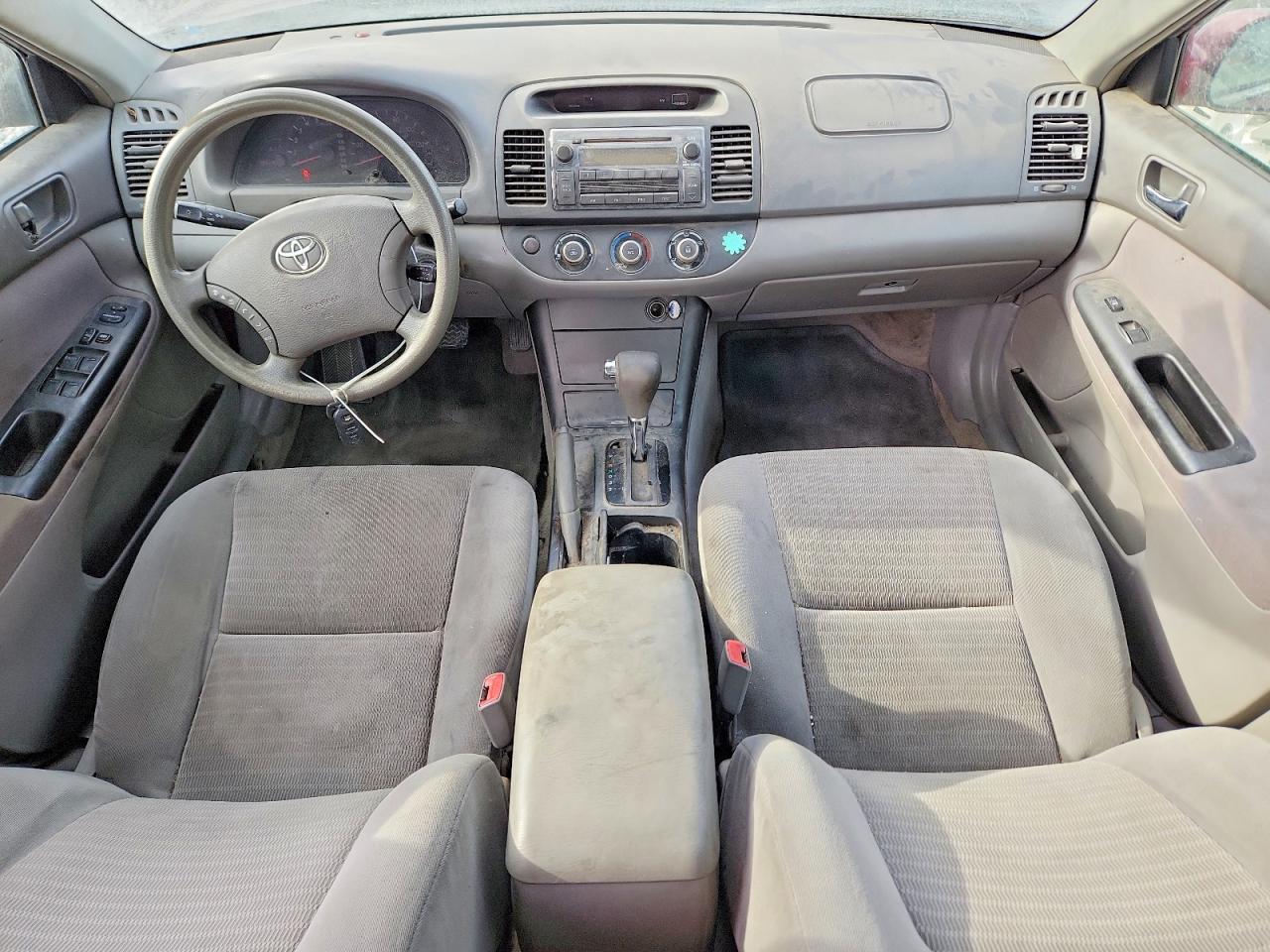 2005 TOYOTA CAMRY LE photo 8