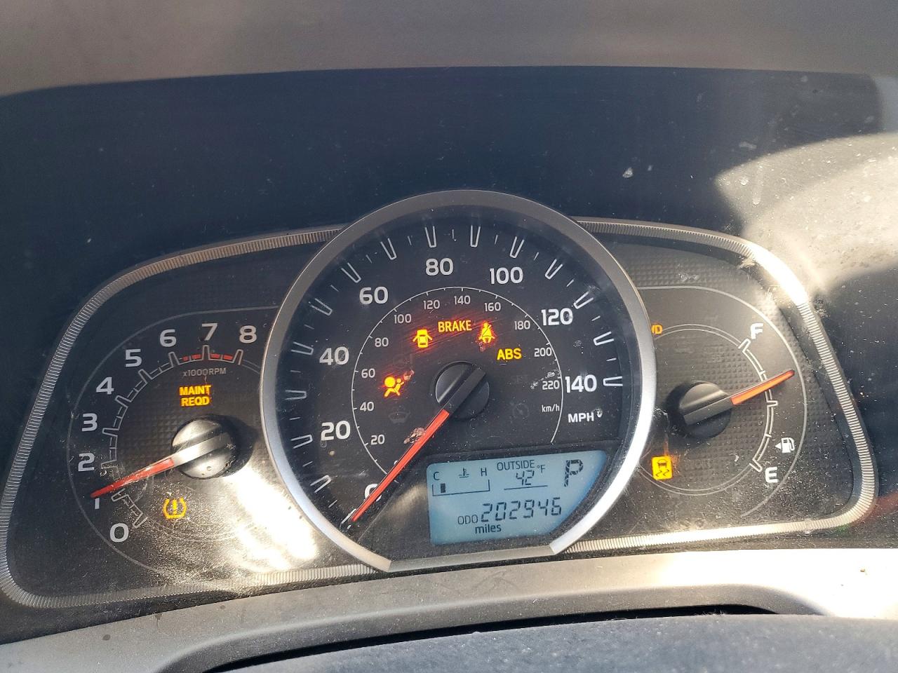 2015 TOYOTA RAV4 XLE photo 9