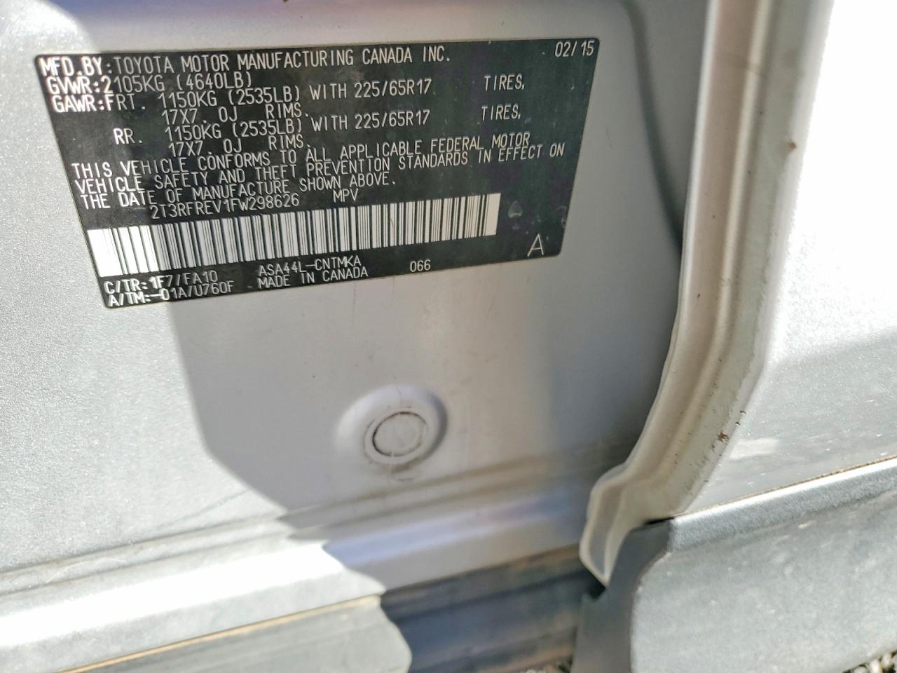 2015 TOYOTA RAV4 XLE photo 13