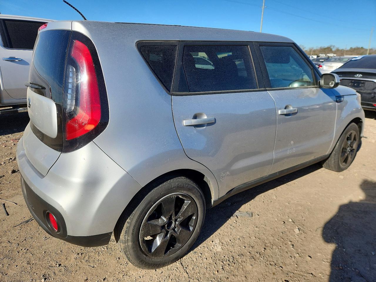 2017 KIA SOUL photo 3