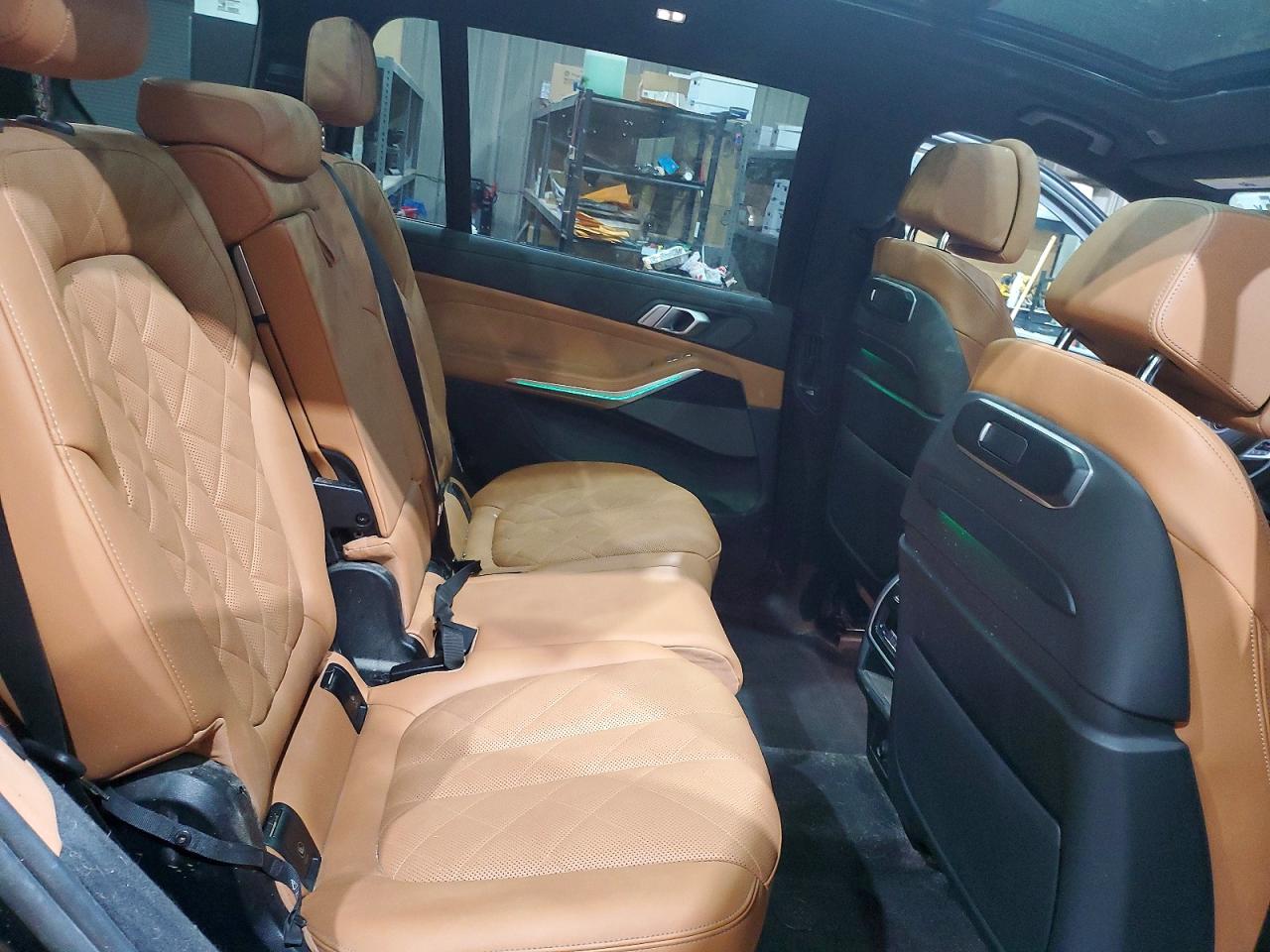 2025 BMW X7 XDRIVE40I photo 11
