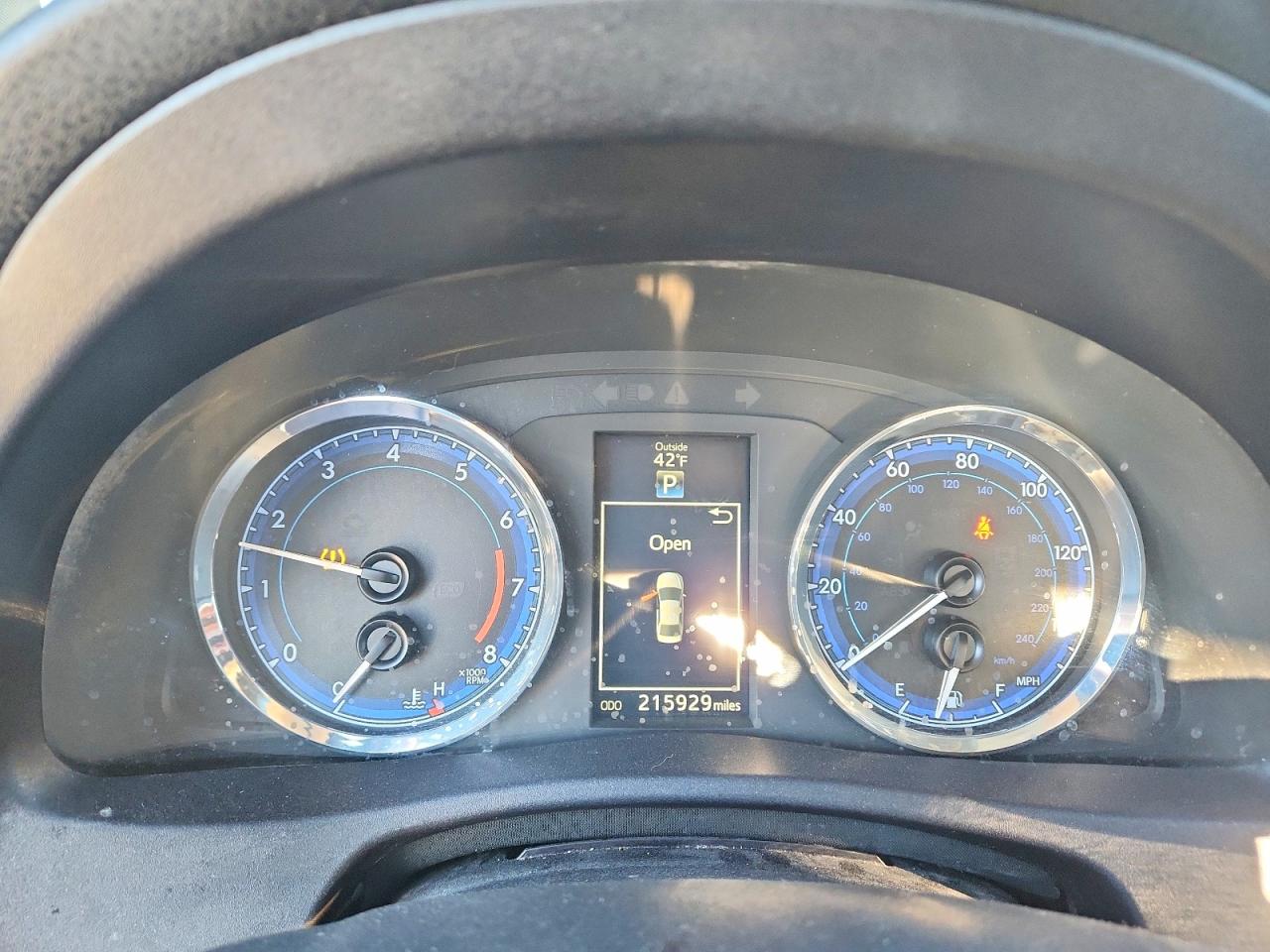2017 TOYOTA COROLLA L photo 9