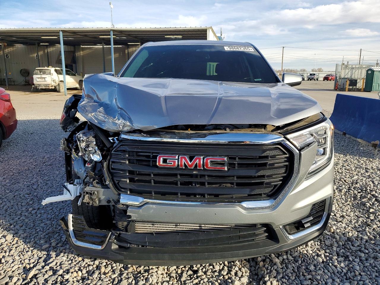 2024 GMC TERRAIN SLE photo 5