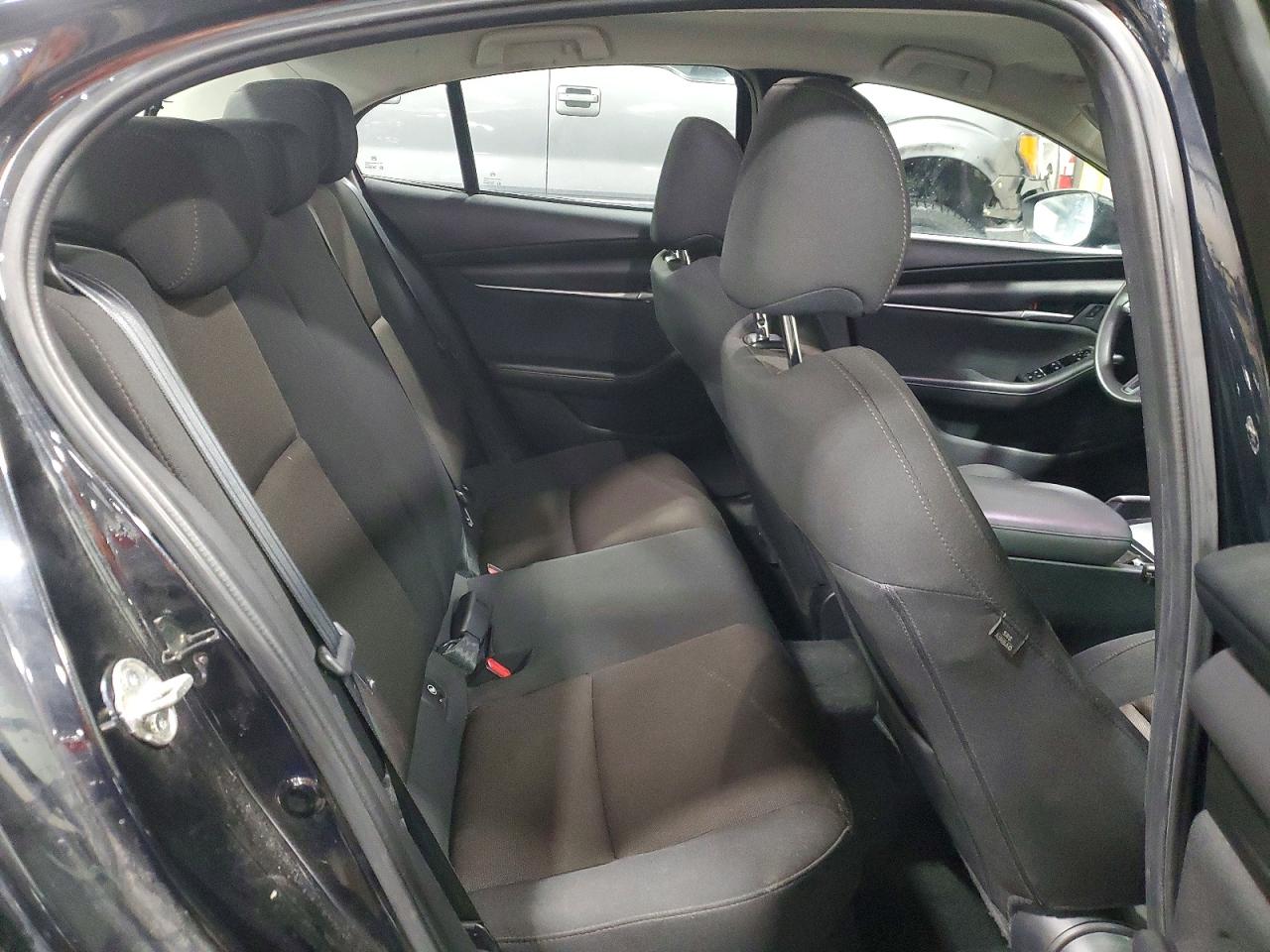 2019 MAZDA 3 photo 10