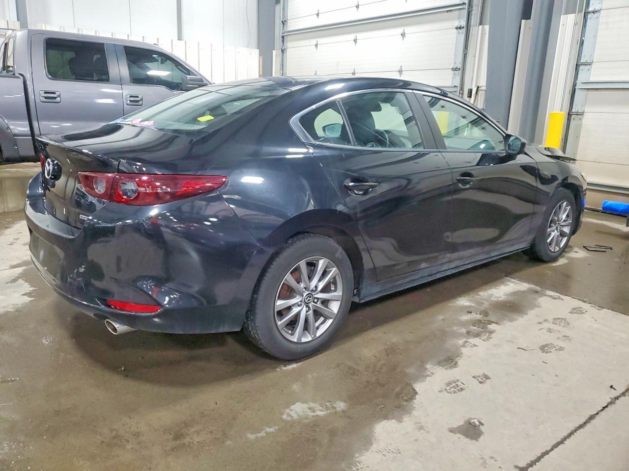 2019 MAZDA 3 photo 3