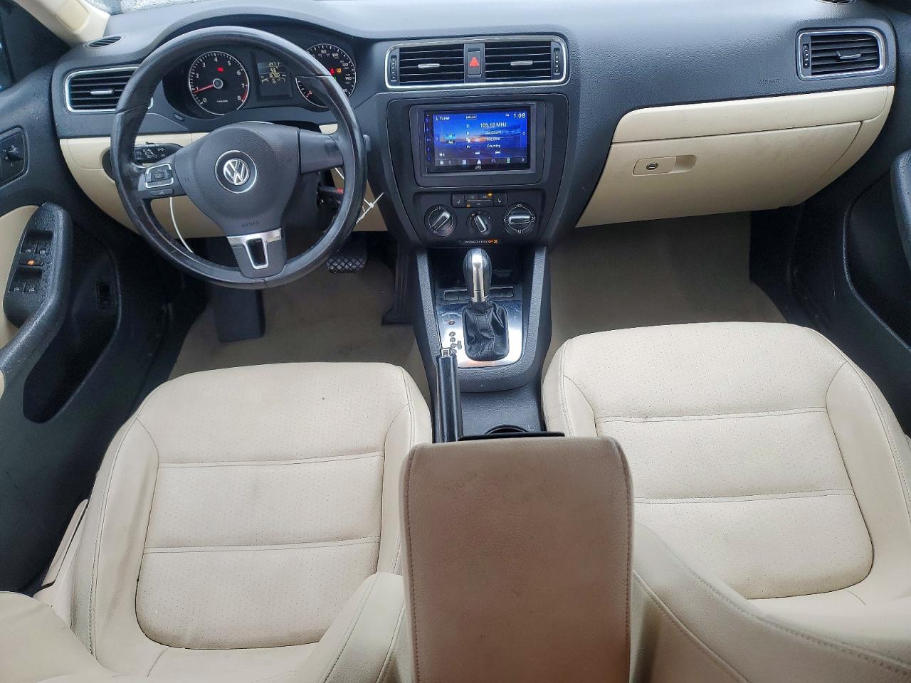 2012 VOLKSWAGEN JETTA SE photo 8