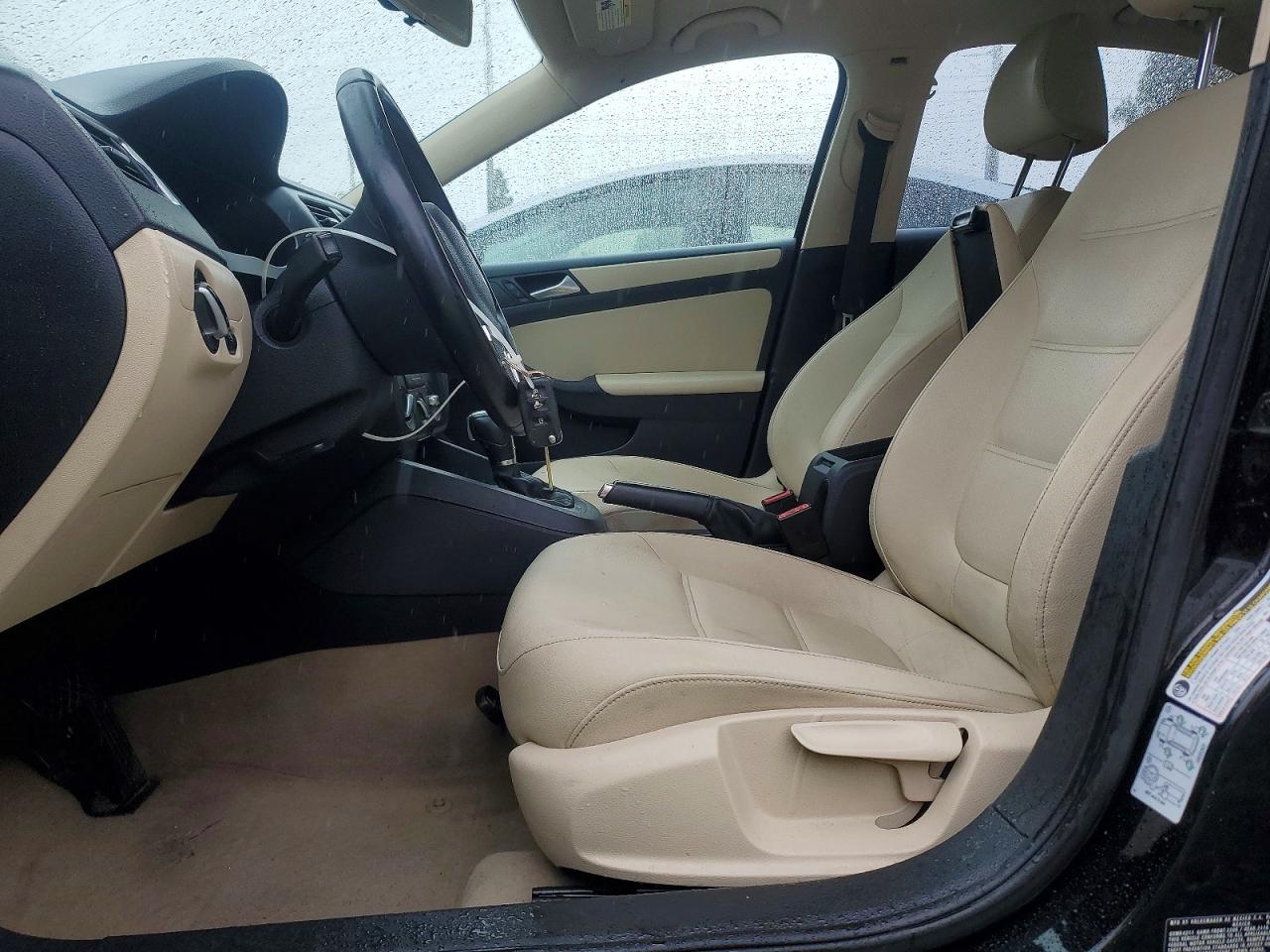 2012 VOLKSWAGEN JETTA SE photo 7