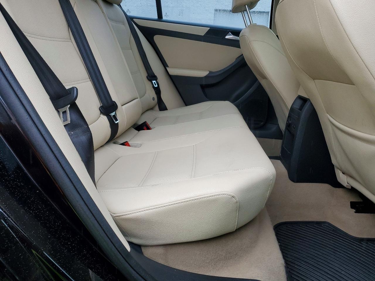2012 VOLKSWAGEN JETTA SE photo 10