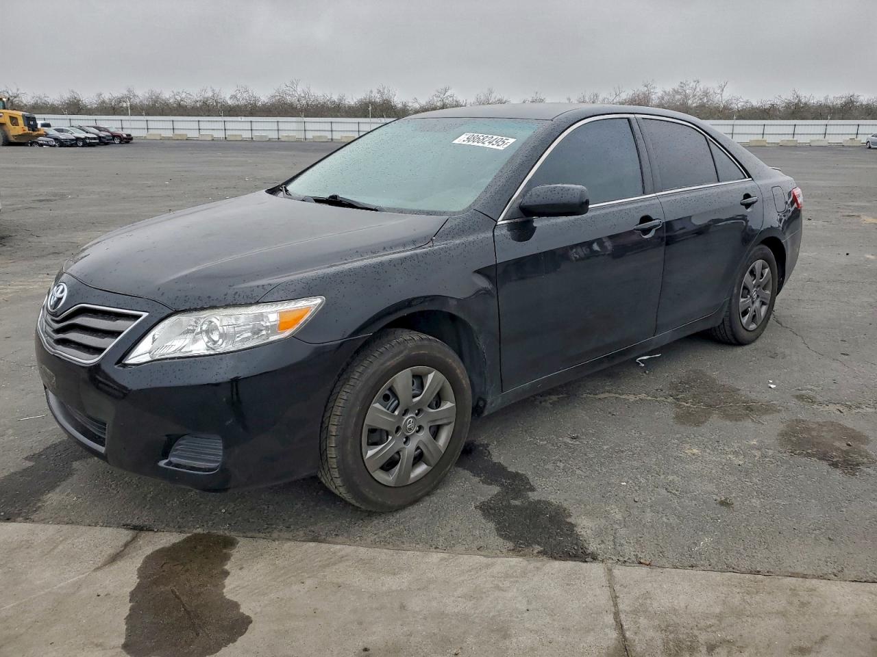 2011 TOYOTA CAMRY