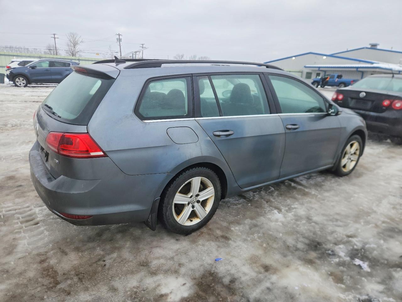 2015 VOLKSWAGEN GOLF SPORTWAGEN TDI S photo 3