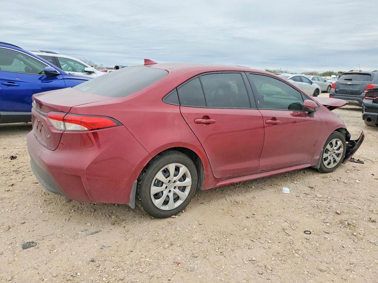 2025 TOYOTA COROLLA LE photo 3