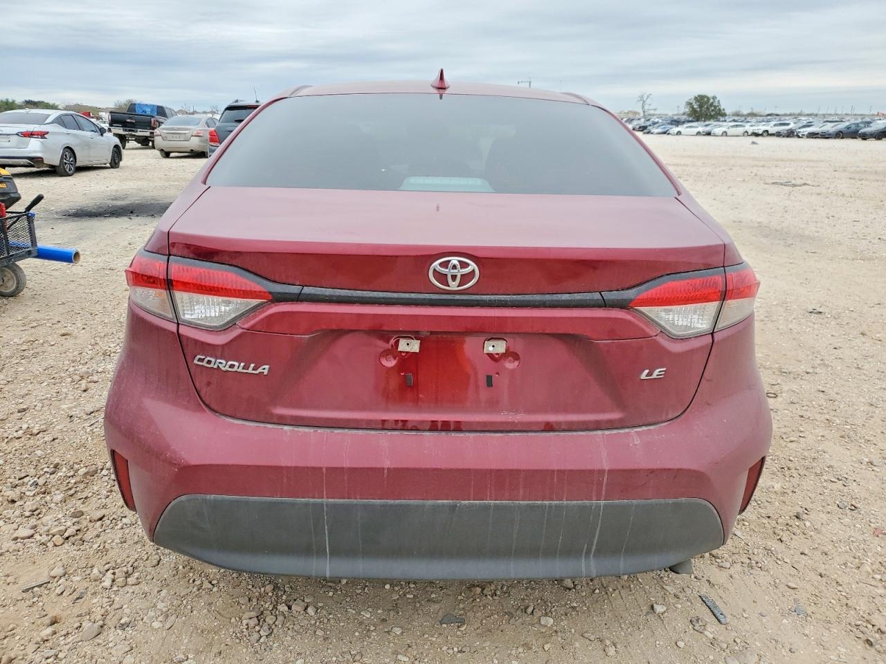 2025 TOYOTA COROLLA LE photo 6