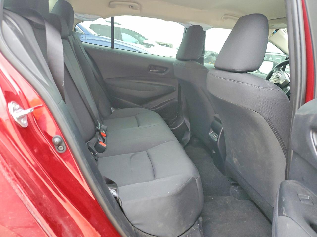 2025 TOYOTA COROLLA LE photo 10