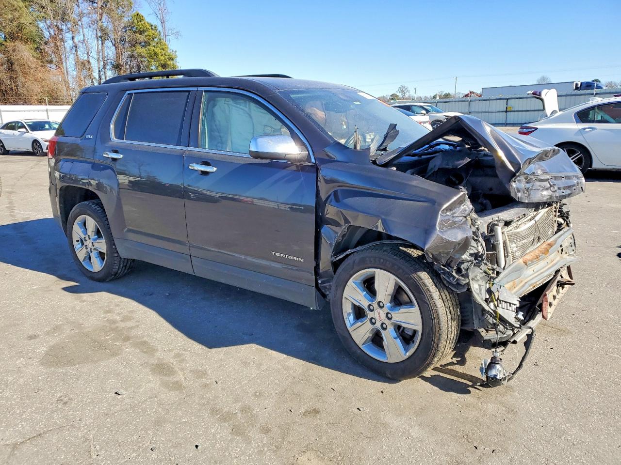2015 GMC TERRAIN SLT photo 4