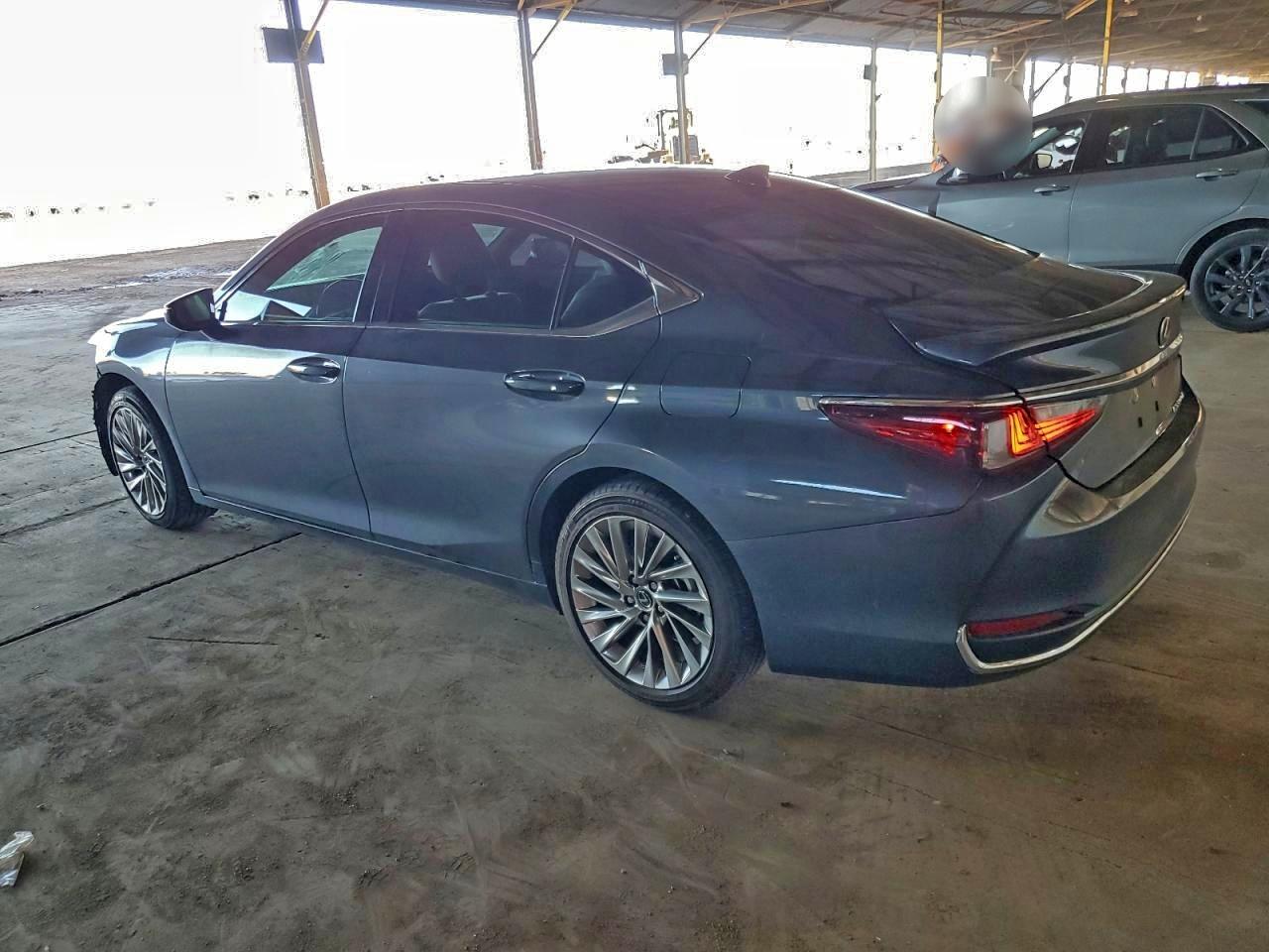 2023 LEXUS ES 300H BASE photo 4