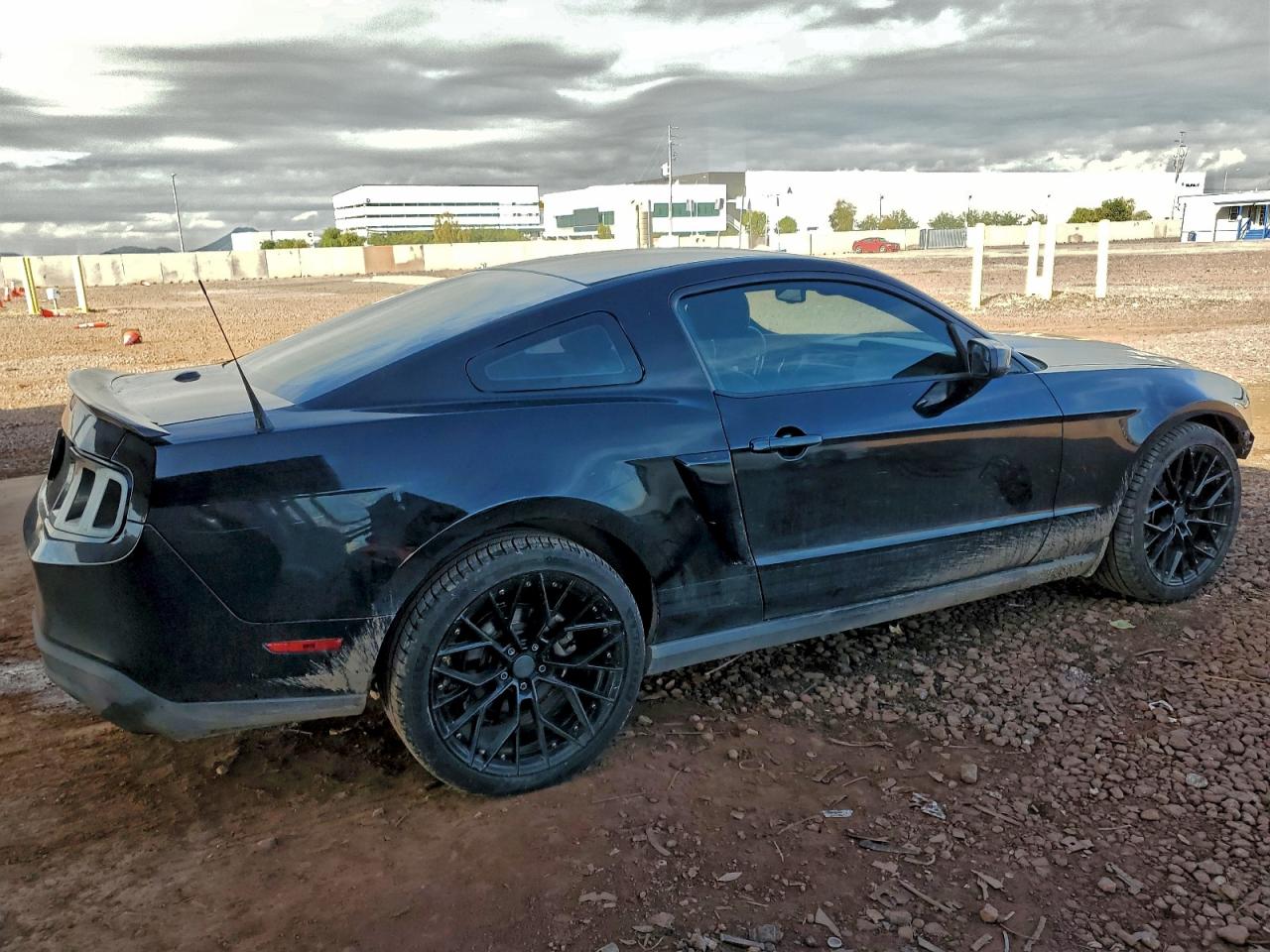 2012 FORD MUSTANG photo 3
