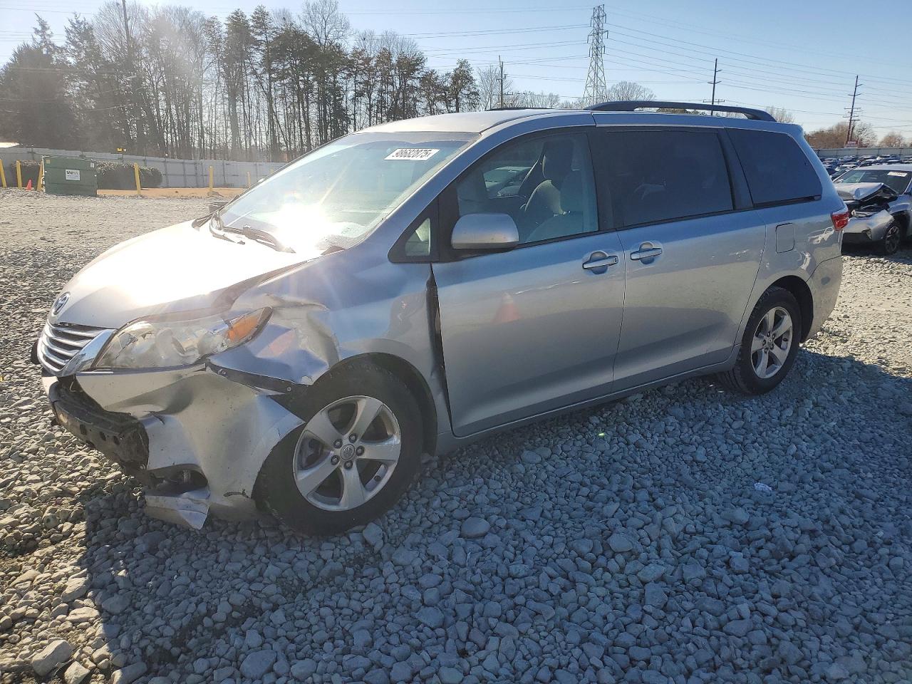 2017 TOYOTA SIENNA