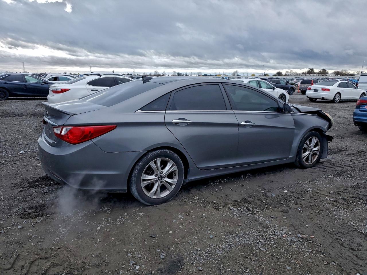2013 HYUNDAI SONATA SE photo 3