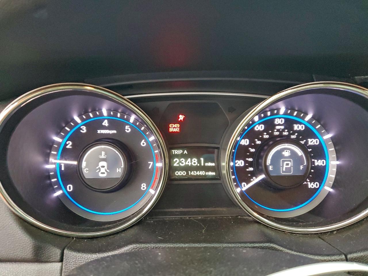 2013 HYUNDAI SONATA SE photo 9