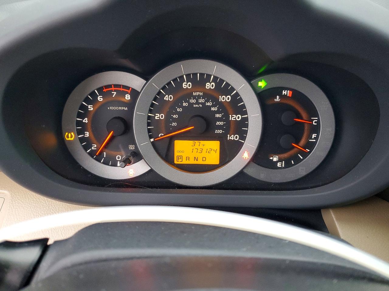 2011 TOYOTA RAV4 BASE photo 9