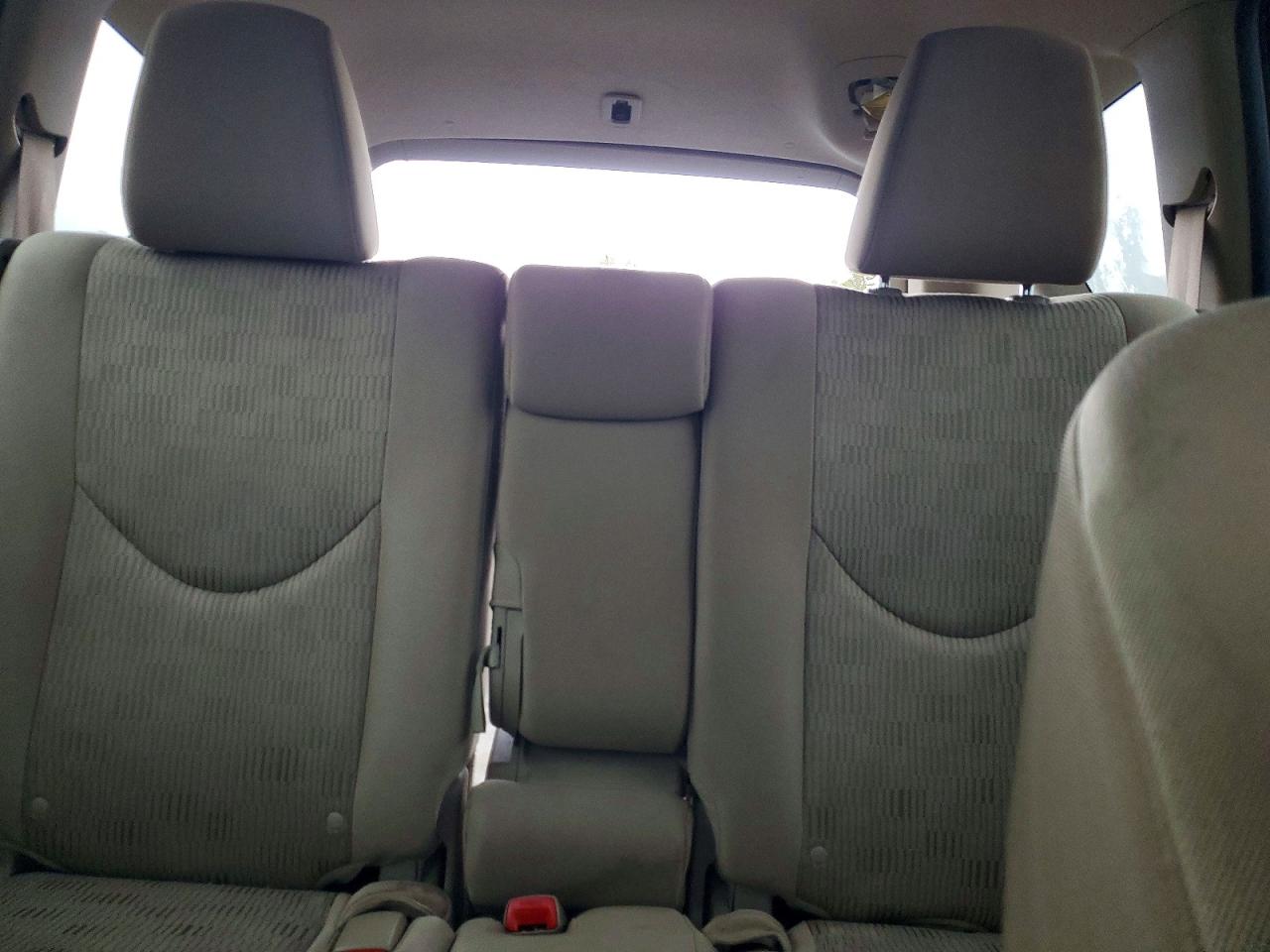 2011 TOYOTA RAV4 BASE photo 10