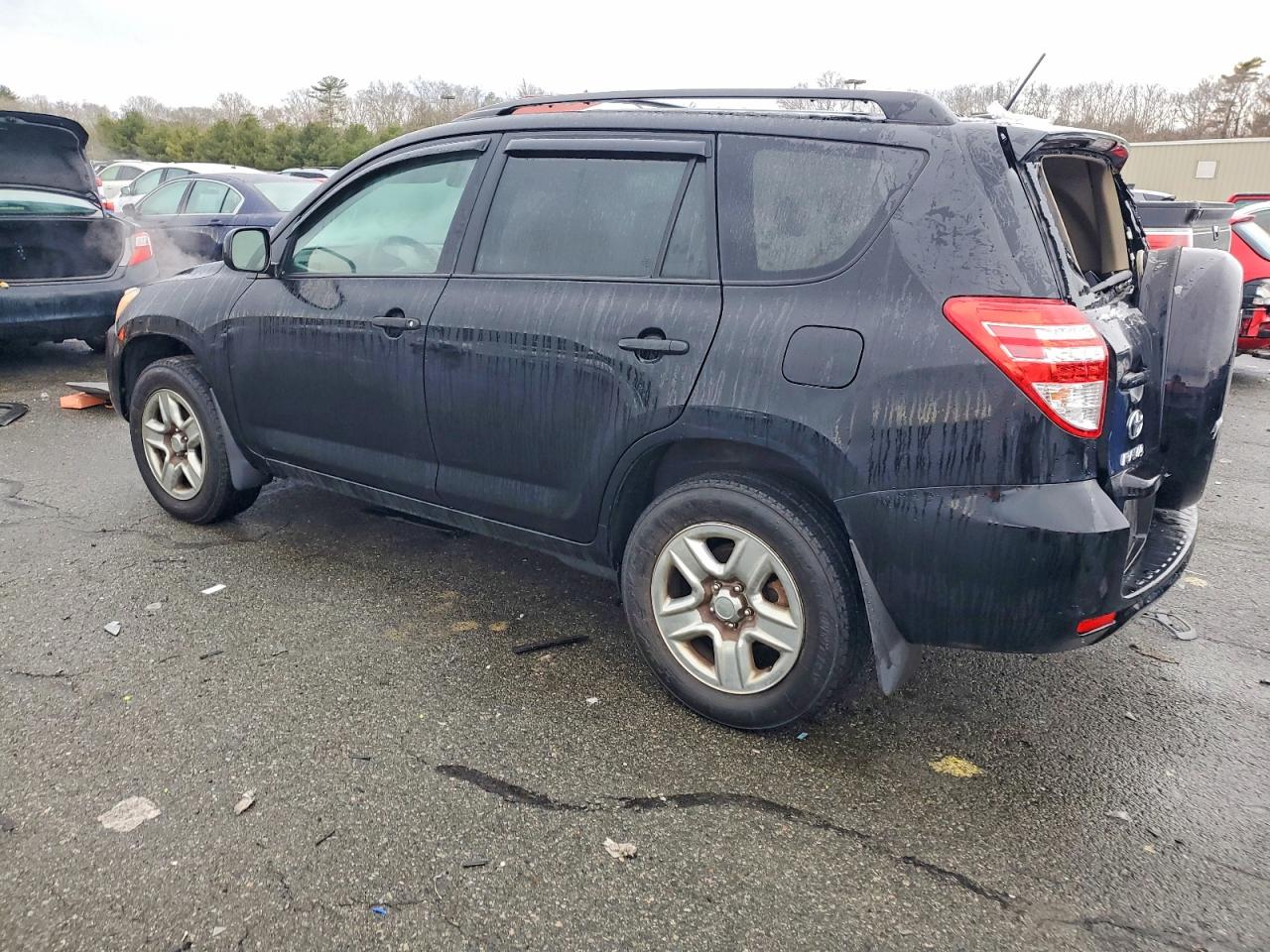 2011 TOYOTA RAV4 BASE photo 2