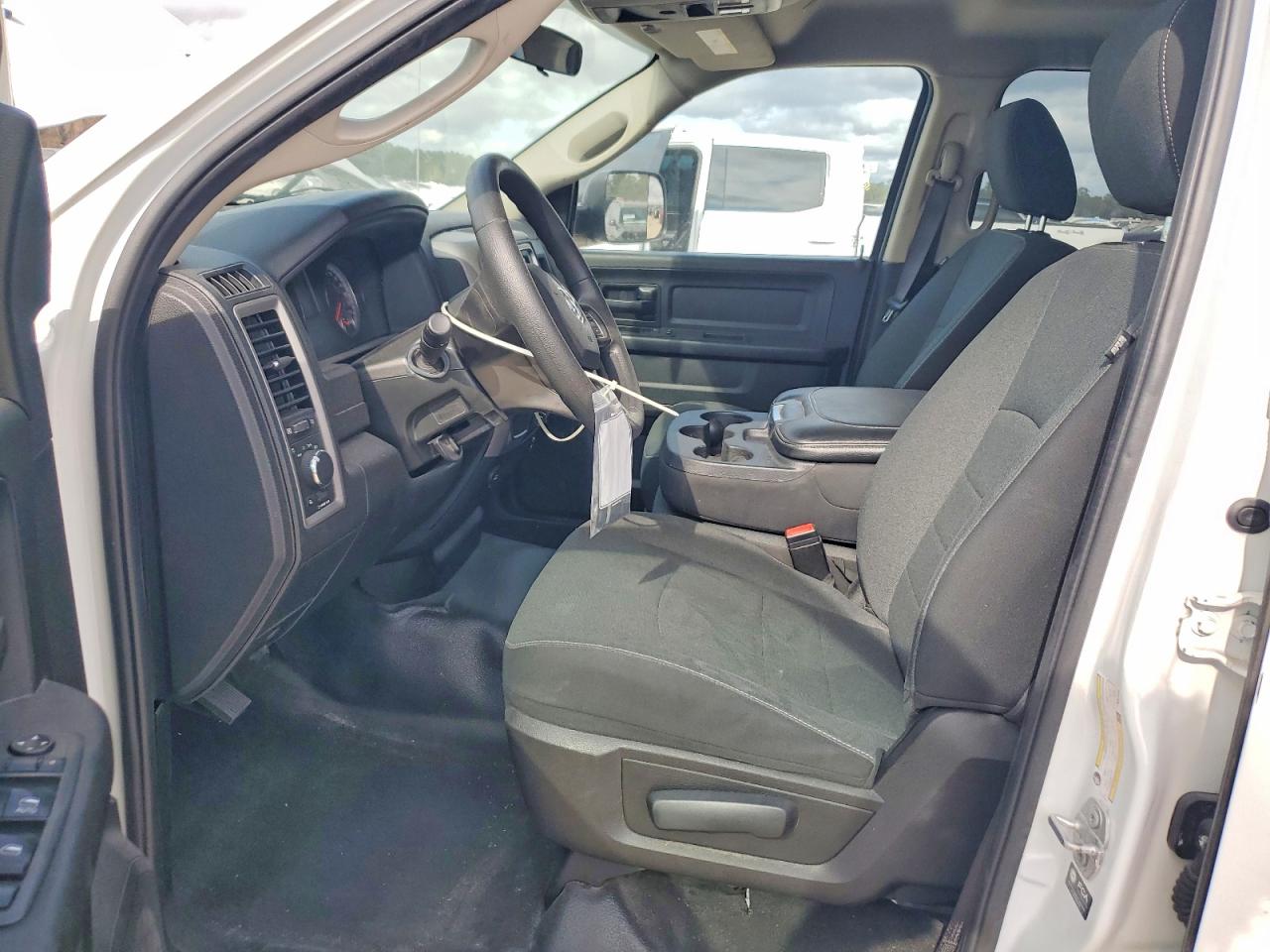 2021 RAM 1500 CLASSIC TRADESMAN photo 7