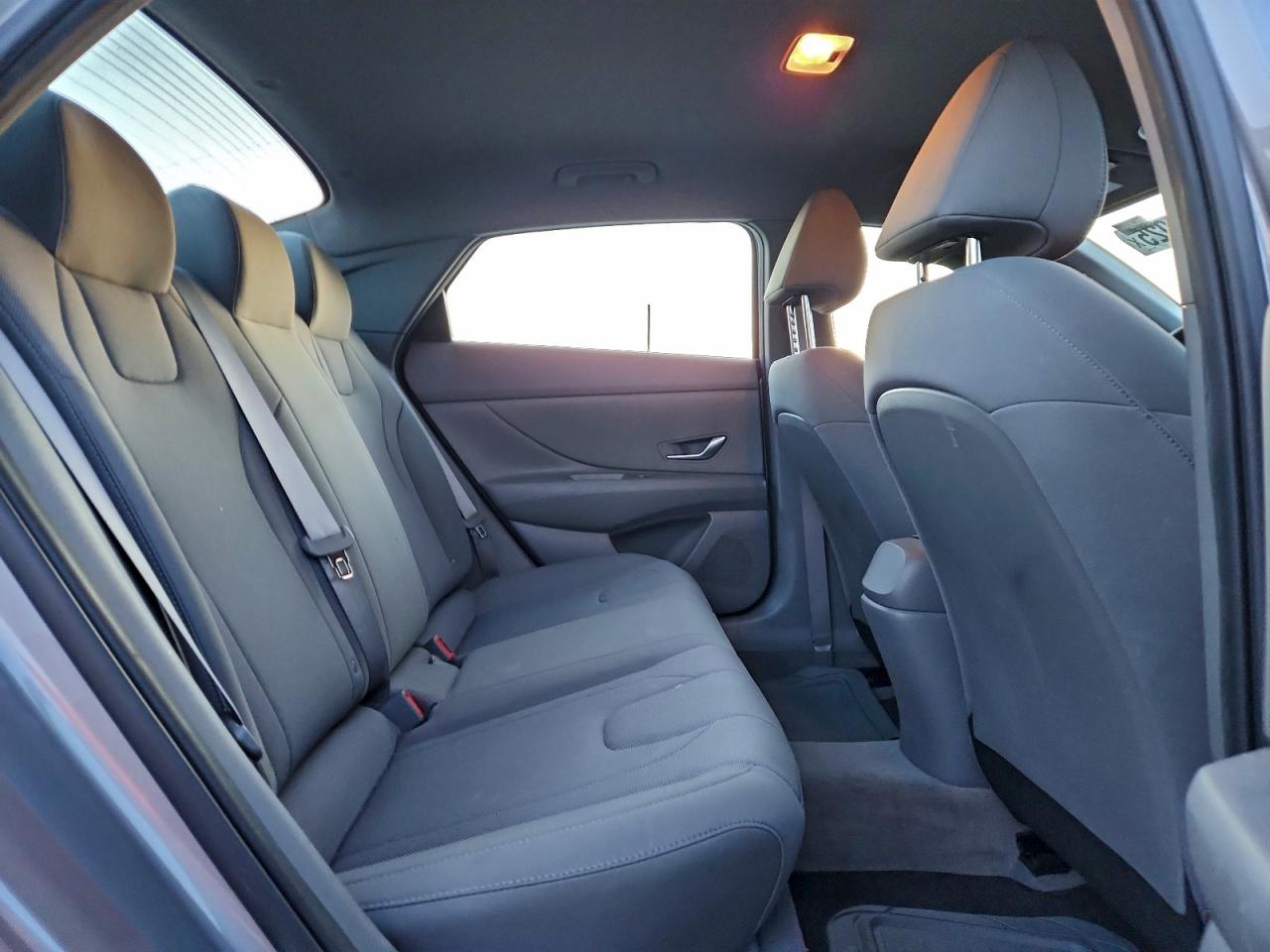 2023 HYUNDAI ELANTRA SE photo 10