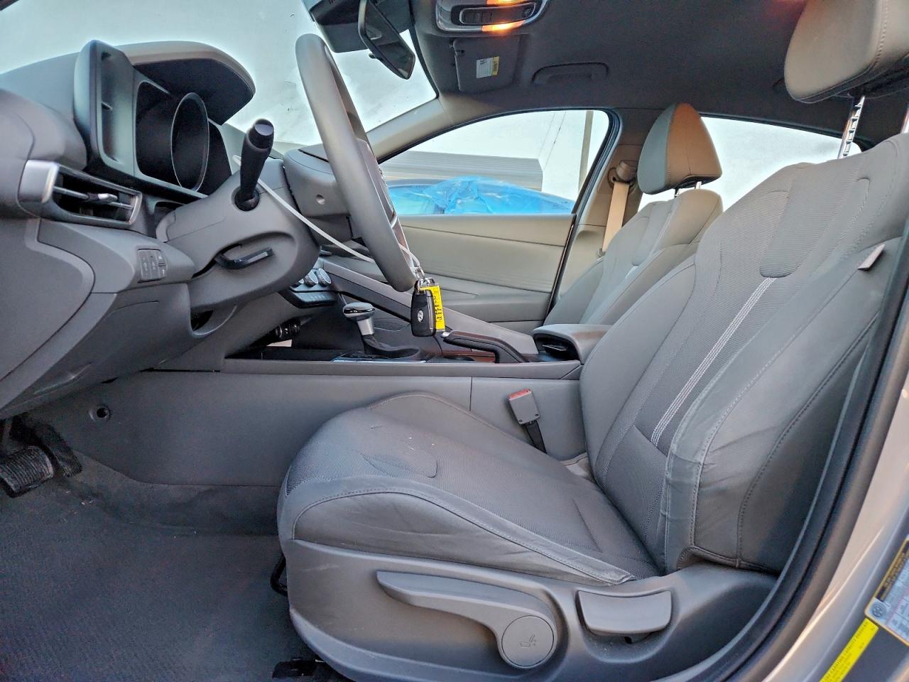 2023 HYUNDAI ELANTRA SE photo 7
