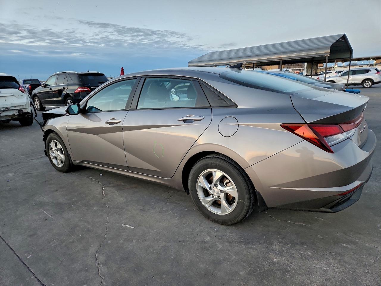2023 HYUNDAI ELANTRA SE photo 2