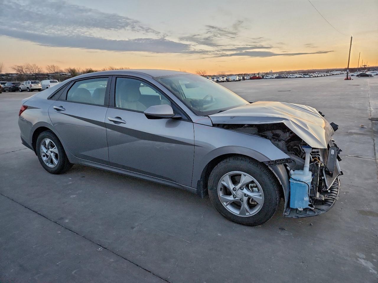 2023 HYUNDAI ELANTRA SE photo 4