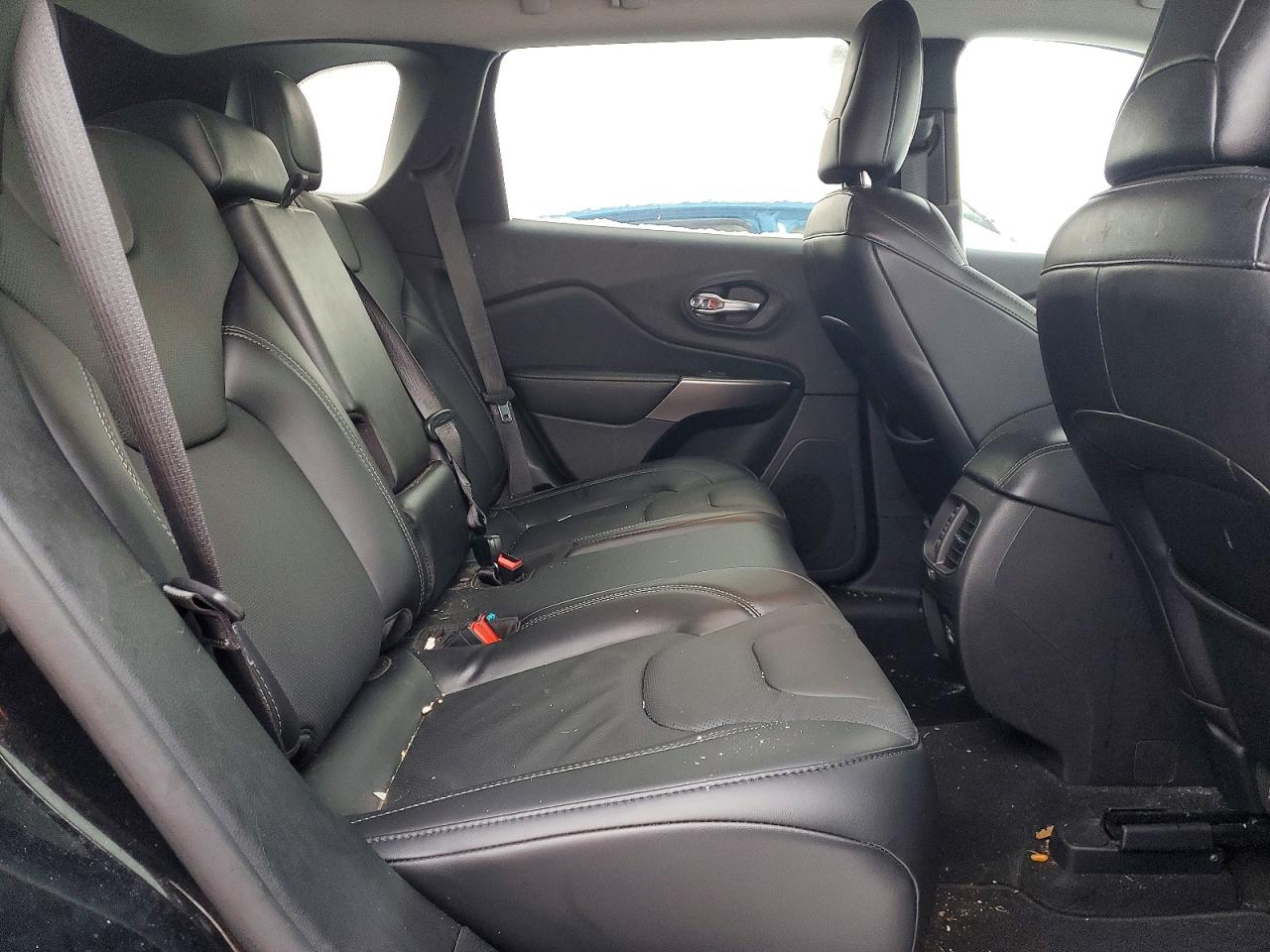 2021 JEEP CHEROKEE LATITUDE LUX photo 28